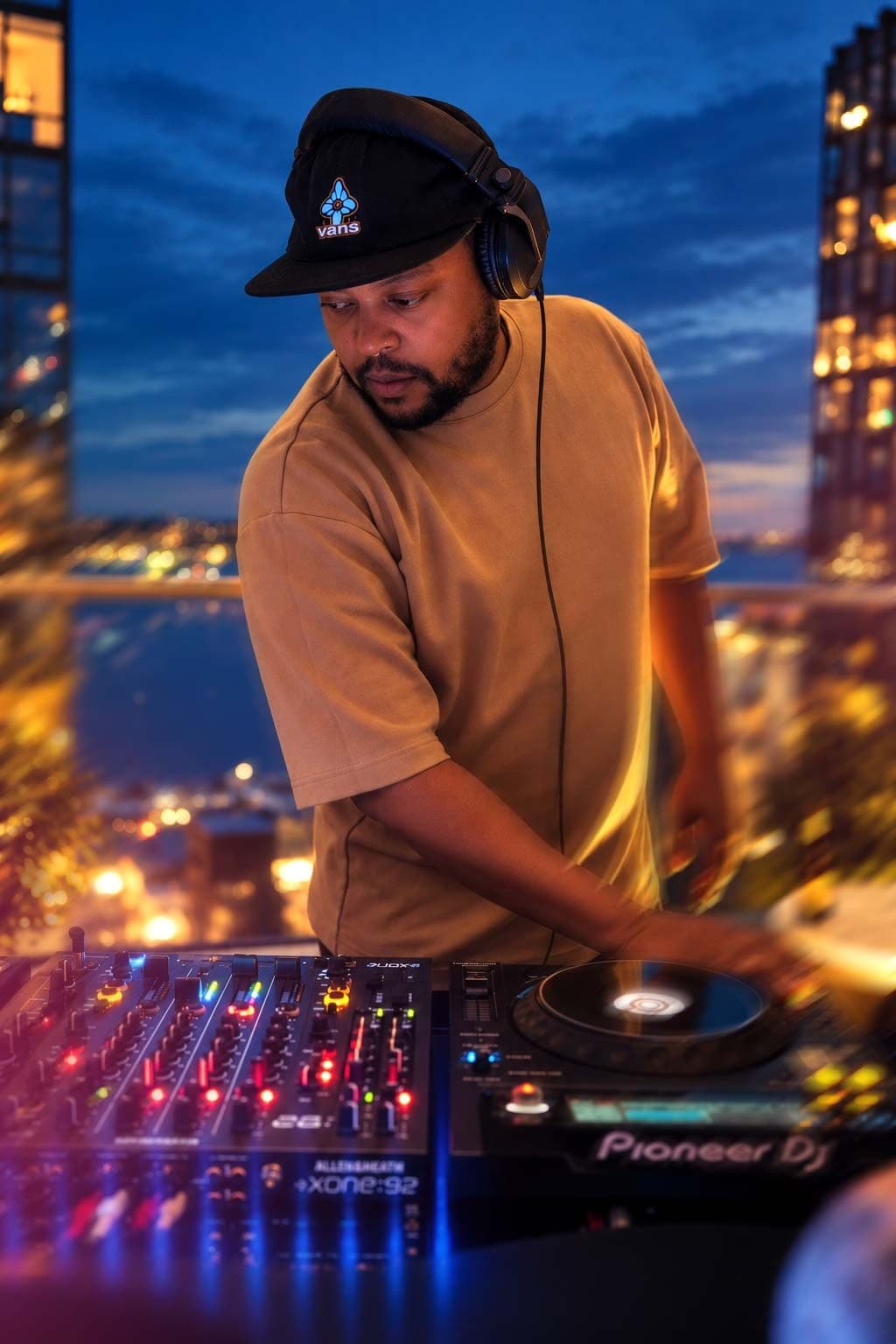 Tek Jones